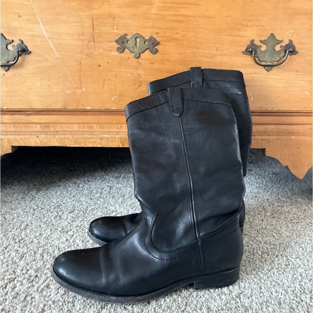 Frye pull on black leather 8.5
